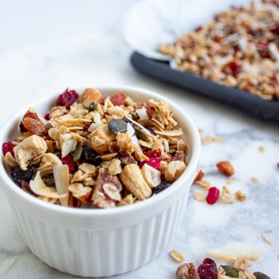 The Best Healthy Homemade Granola - Recipe photo by maddysavenue