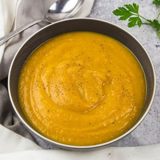 Roasted Butternut Squash Soup - Recipe photo by everyday eileen