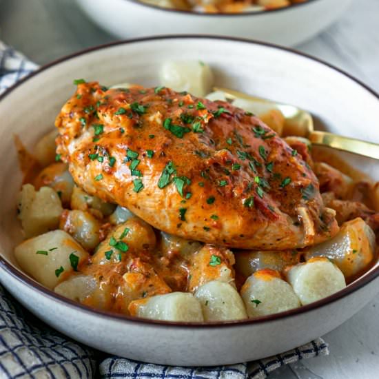 Creamy Sun Dried Tomato Chicken - Recipe photo by jzeats