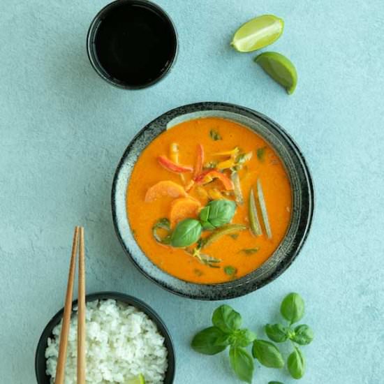 VEGETARIAN THAI CURRY RECIPE - Recipe photo by Art of Palate