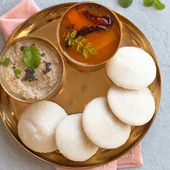 SOFT IDLIS WITH RICE FLOUR - Recipe photo by Art of Palate