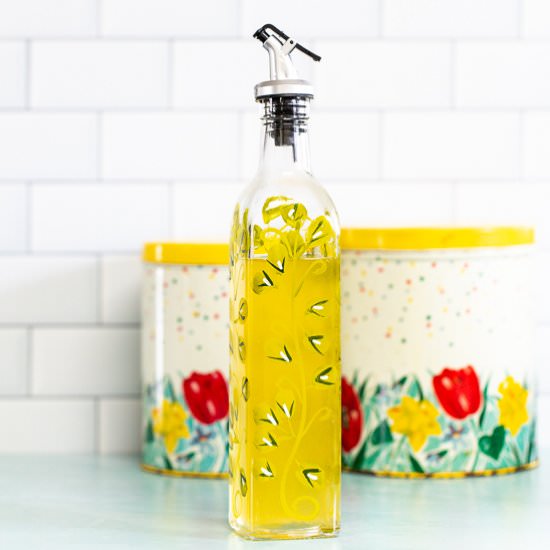 Lemon Herb Vinegar - Recipe photo by sidewalkshoes