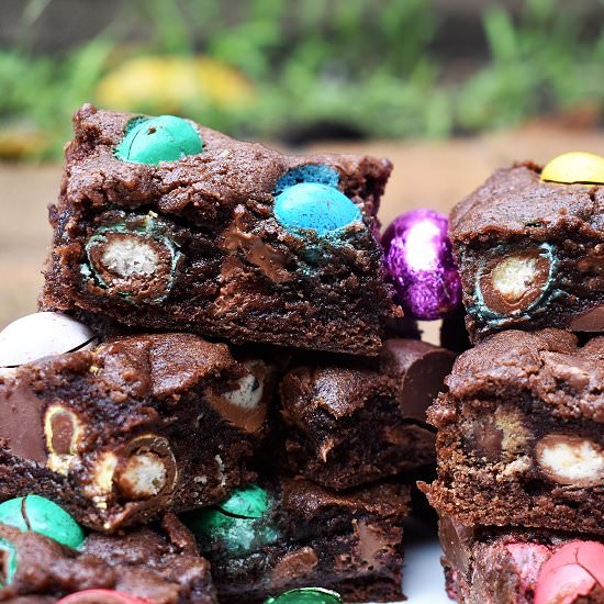 Easter Chocolate Cookie Bars - Recipe photo by lightscamerabake