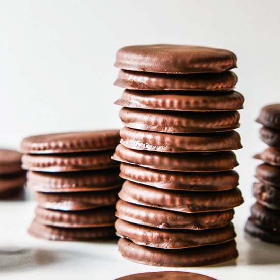 Homemade Ritz Thin Mints - Recipe photo by Candy Jar Chronicles