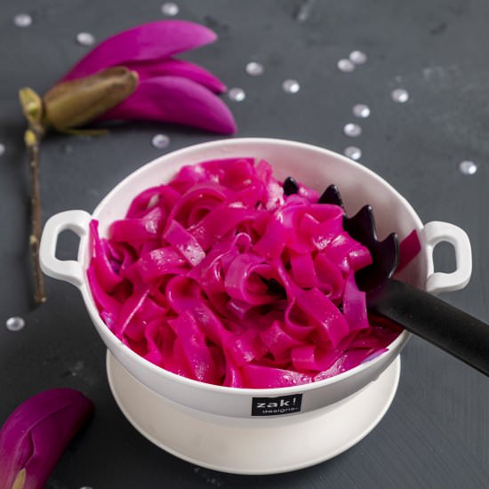How do you make pink noodles? - Recipe photo by Elsarblog