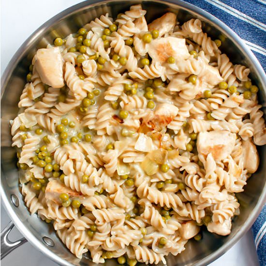 Pasta with Peas – Quick Easy Cheap - Recipe photo by KeyToMyLime