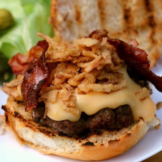 Molten Cheese Lava Burger - Recipe photo by Sprinkleofsesame