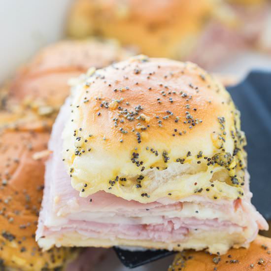 Hawaiian Ham and Cheese Sliders - Recipe photo by emihill