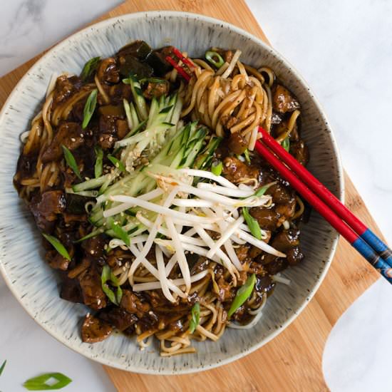 Black bean noodles - Recipe photo by cherryonmysundae