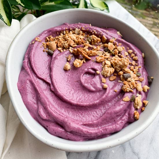 Creamy Berry Cherry Smoothie Bowl - Recipe photo by livlabelfree
