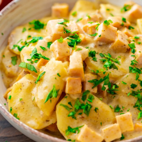 Crock Pot Scalloped Potatoes & Ham - Recipe photo by julieseatsandtreats