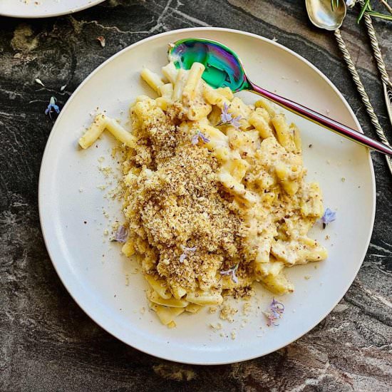 Macaroni pasta with ground walnuts - Recipe photo by ramonascuisine
