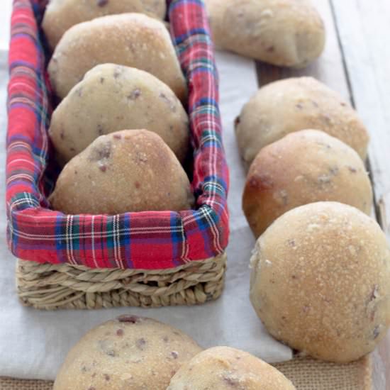 Black olives sandwiches - Recipe photo by lericettediluci