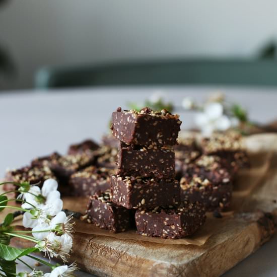 Chocolate Sesame Fudge - Recipe photo by Culinary postcards
