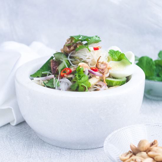 Rice Vermicelli & Dried Squid Salad - Recipe photo by Atikaps