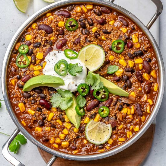 EASY VEGETARIAN BEAN CHILI - Recipe photo by healthyfitnessmeals
