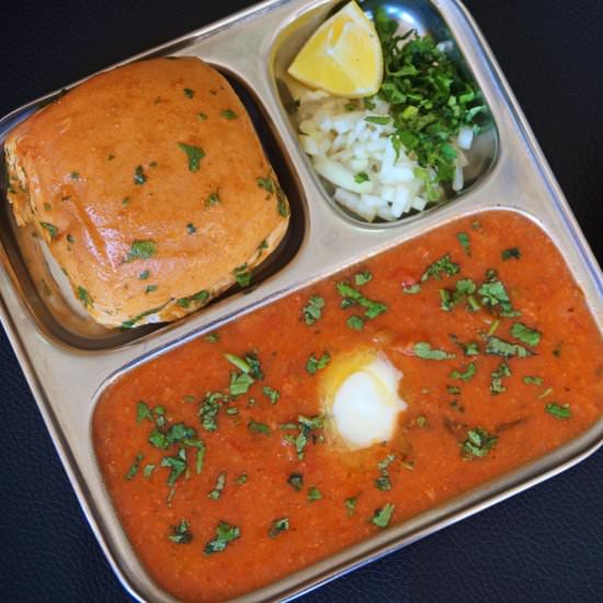 Pav Bhaji - Recipe photo by Flavours on Plate