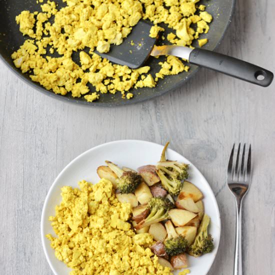 Easy Tofu Scramble - Recipe photo by alternativedish