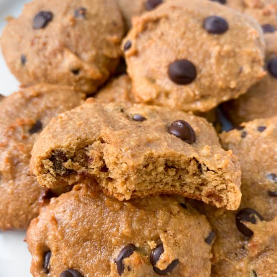 Healthy Chocolate Chip Cookies - Recipe photo by Wellness by Kay