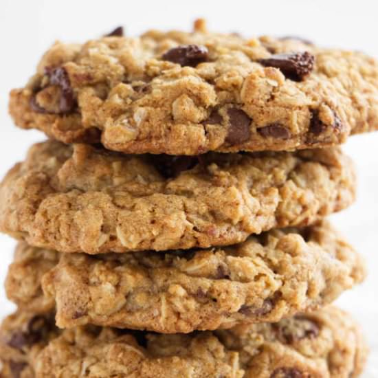 Air Fryer Chocolate Oatmeal Cookies - Recipe photo by alicensetogrill