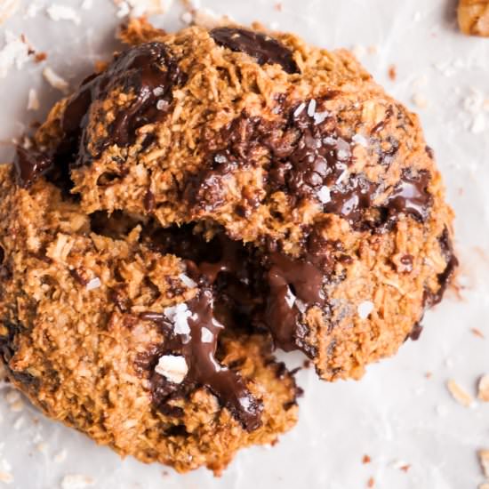 Oatmeal Walnut Choco Chip Cookie - Recipe photo by mags_makes