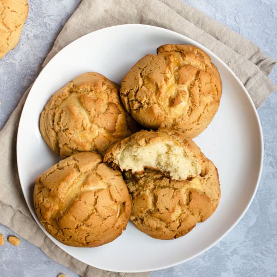 Korean peanut streusel bread - Recipe photo by cherryonmysundae