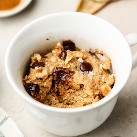 vegan banana bread mug cake - Recipe photo by okonomi kitchen