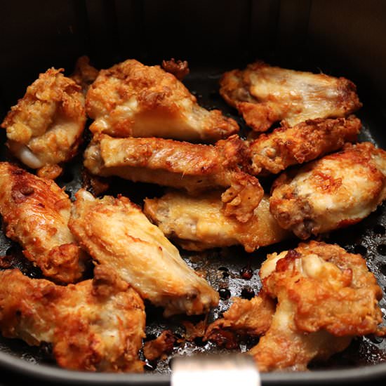 Air Fryer Hooter's Chicken Wings - Recipe photo by SimplyHappenings