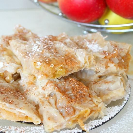 FILO PASTRY APPLE PIE - Recipe photo by Easy Peasy Creative Ideas