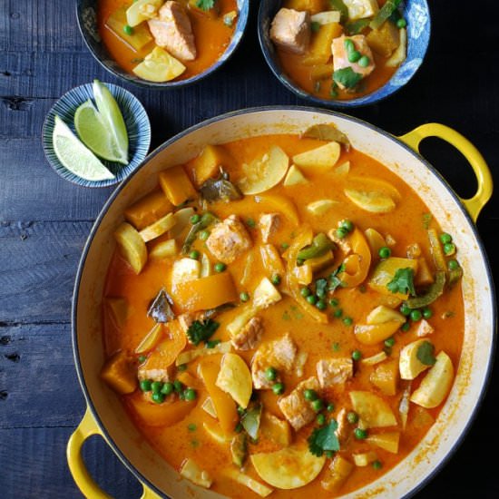 Pumpkin & Salmon Red Thai Curry - Recipe photo by mangotomato