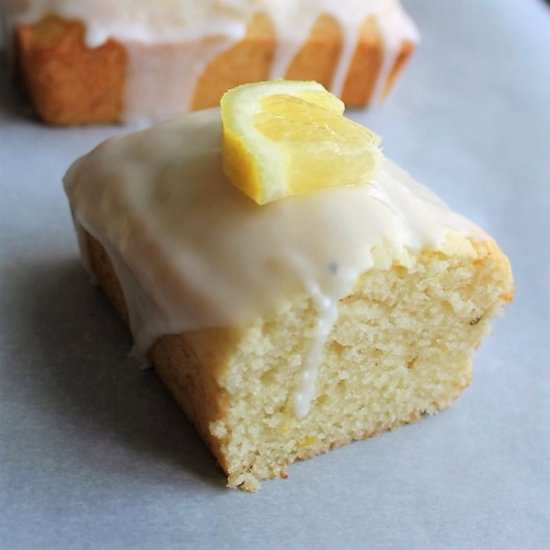 Lemon, Ricotta & Thyme Mini-Loaves - Recipe photo by MyRecipeReviews
