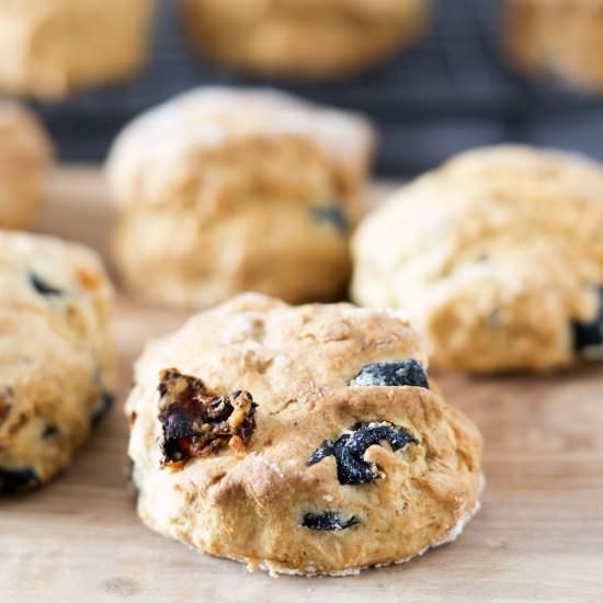 Sundried tomato and olive scones - Recipe photo by Mandy Sneaky Veg