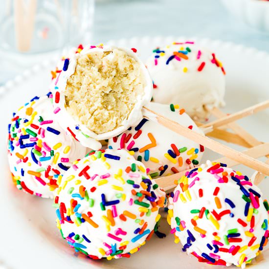 Eggless Homemade Cake Pops - Recipe photo by Mommys Home Cooking