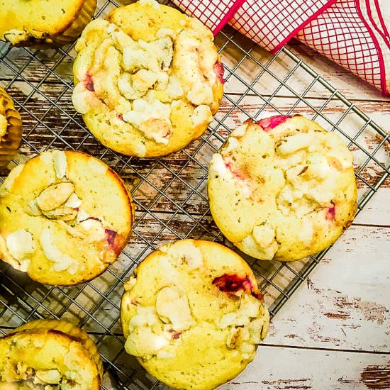 Strawberry & Cream Muffins - Recipe photo by NotEntirelyAverage