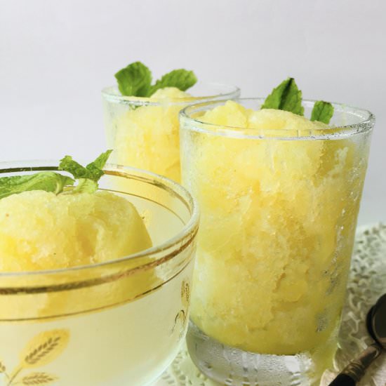 Pineapple Slush - Recipe photo by mayurisjikoni