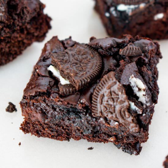 Vegan Oreo Brownies - Recipe photo by thefairytalebakeshop