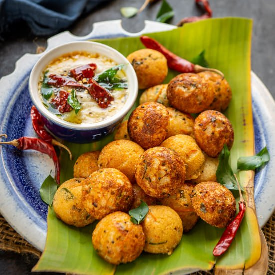 Rava Appe - Recipe photo by Whiskaffair