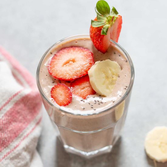 Strawberry Banana Smoothie - Recipe photo by Seasonal Cravings