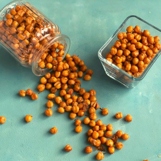 Herb Roasted Chickpeas - Recipe photo by cookwithrenu