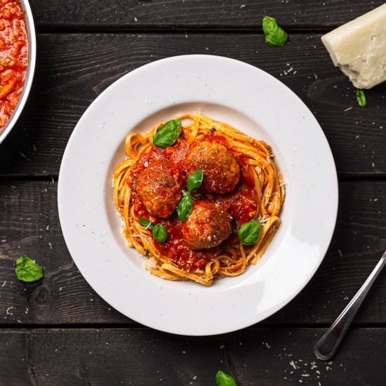 Meatball Spaghetti Sauce Recipe - Recipe photo by Charlene Chan