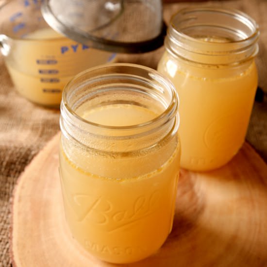 Homemade Chicken Stock - Recipe photo by browniebites