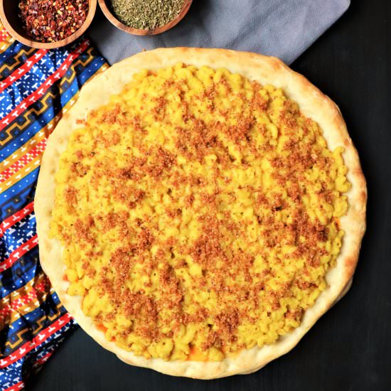 The Best Vegan Mac and Cheese Pizza - Recipe photo by veryveganval