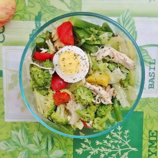 Veggie & Chicken Warm Salad Bowl - Recipe photo by escapetofood