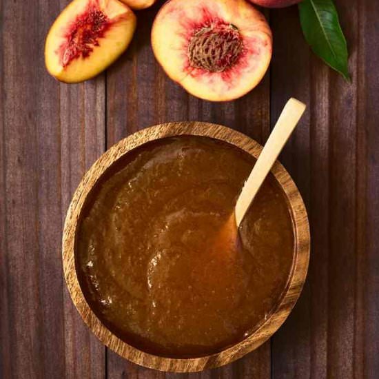How to Make Peach Jam With Bourbon - Recipe photo by Everything Pretty