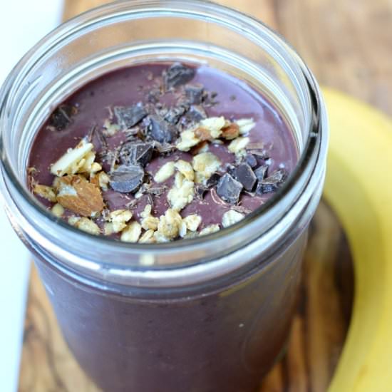Chocolate smoothie recipe - Recipe photo by caramelandcashews