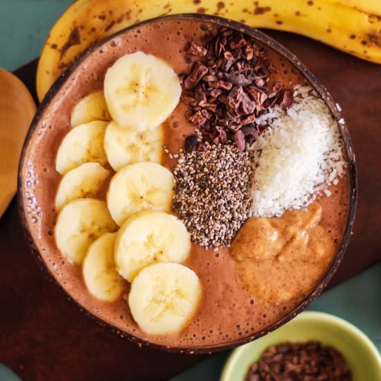 Morning cacao banana smoothie bowl - Recipe photo by cookeatlivelove