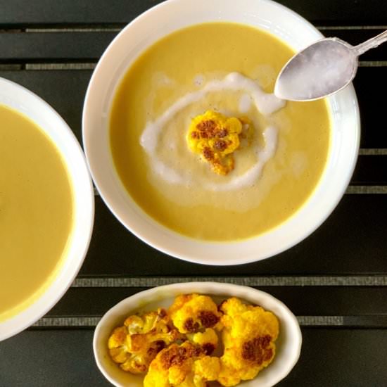 Creamy Cauliflower Coconut Soup - Recipe photo by Foodbyayaka