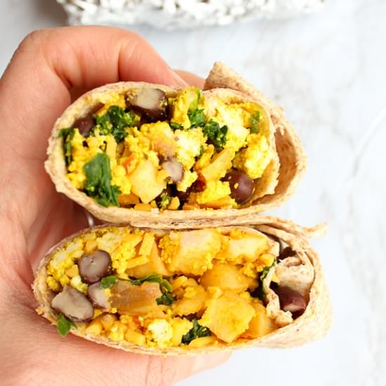 Vegan breakfast burrito - Recipe photo by DamnTastyVegan