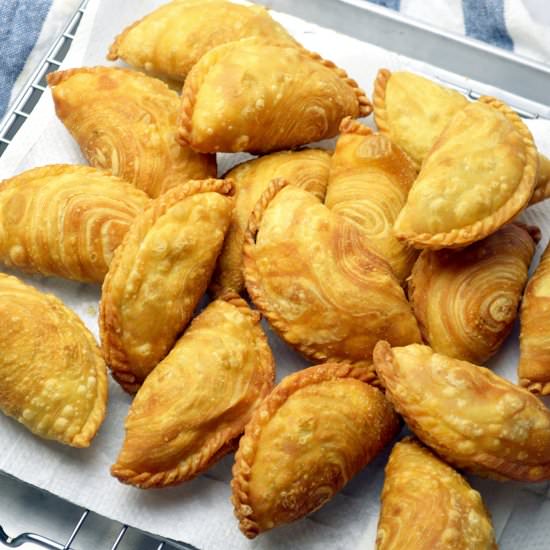 Spiral Curry Puffs - Recipe photo by Jaja Bakes