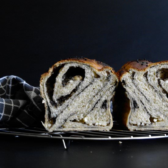 olive paste & feta babka - Recipe photo by tentimestea